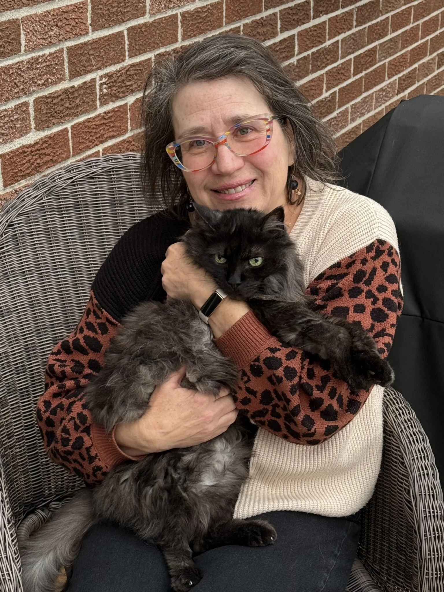 joanne holding a cat
